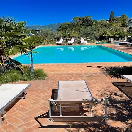 Sensational Views From 6 Apts, Sumptuous Gardens, Infinity Pool, Wifi Aircon 公寓 *
