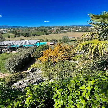 Sensational Views From 6 Apts, Sumptuous Gardens, Infinity Pool, Wifi Aircon * Colle Umberto (Umbria)