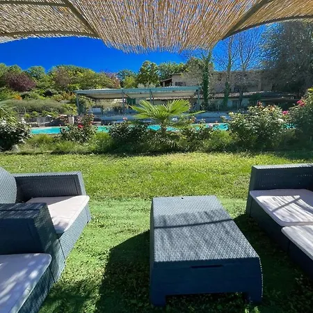 Sensational Views From 6 Apts, Sumptuous Gardens, Infinity Pool, Wifi Aircon