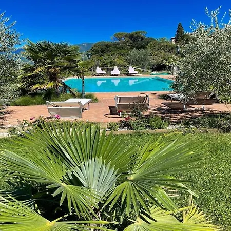 Sensational Views From 6 Apts, Sumptuous Gardens, Infinity Pool, Wifi Aircon *