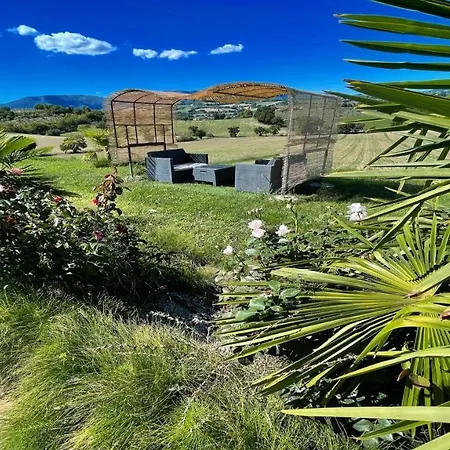 Sensational Views From 6 Apts, Sumptuous Gardens, Infinity Pool, Wifi Aircon * Colle Umberto (Umbria)