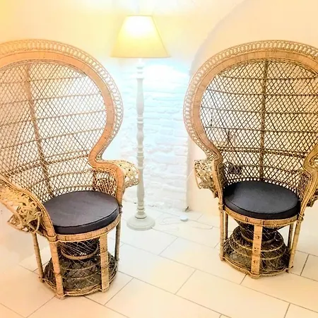 Sensational Views From 6 Apts, Sumptuous Gardens, Infinity Pool, Wifi Aircon 公寓 *