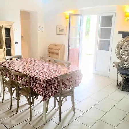 Sensational Views From 6 Apts, Sumptuous Gardens, Infinity Pool, Wifi Aircon * Colle Umberto (Umbria)