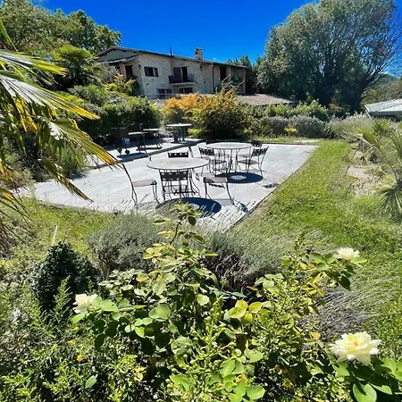 Sensational Views From 6 Apts, Sumptuous Gardens, Infinity Pool, Wifi Aircon *