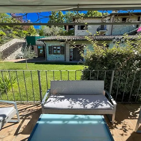 公寓 Sensational Views From 6 Apts, Sumptuous Gardens, Infinity Pool, Wifi Aircon Colle Umberto (Umbria)